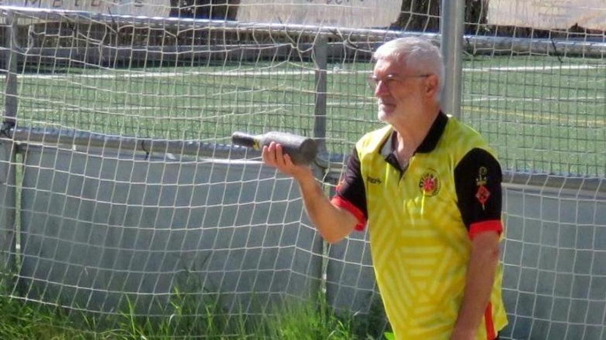 Antoni Màrquez jugant a bitlles