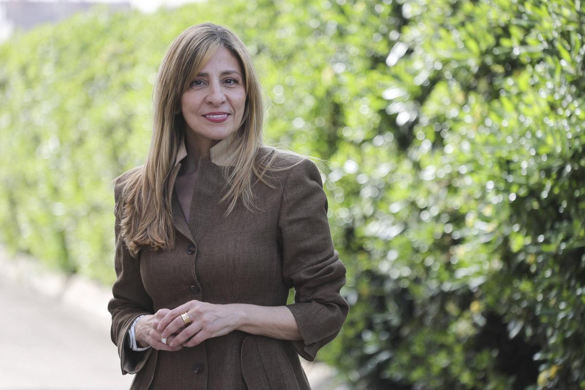 Reyes Monforte publica la novela "La mirada del mal"