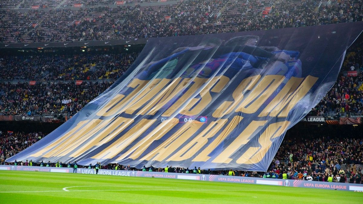 Pancarta del Camp Nou previa al Barça-Nápoles