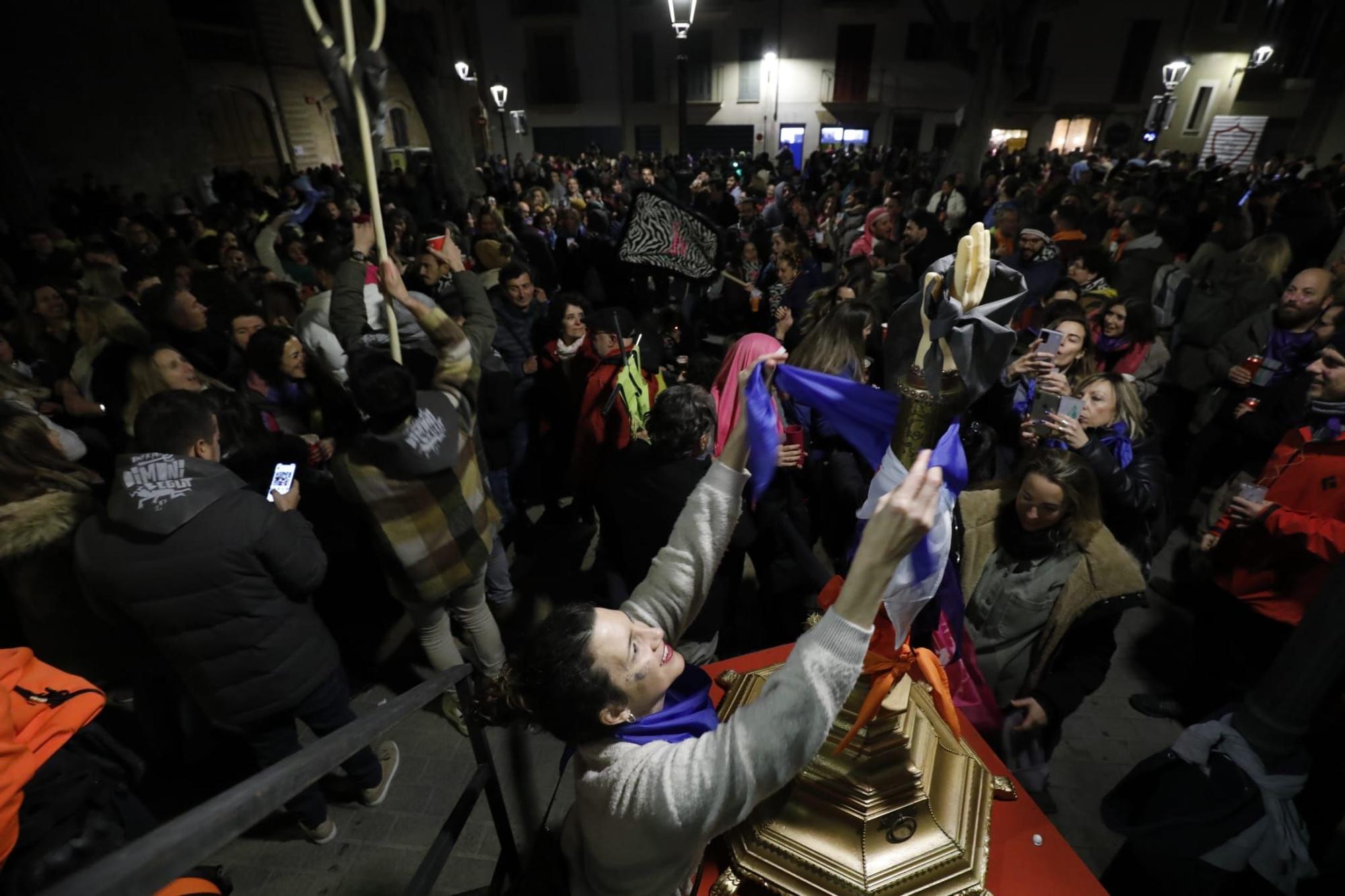 La cofradías reactivan con más fuerza el Sant Sebastià popular y alternativo