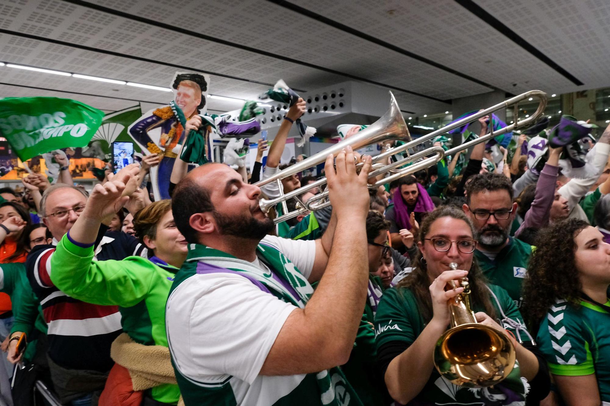 La llegada del Unicaja al aeropuerto de Málaga tras ganar la Copa del Rey