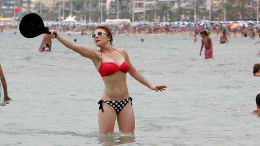 Benidorm recupera la bandera azul para la playa de Levante