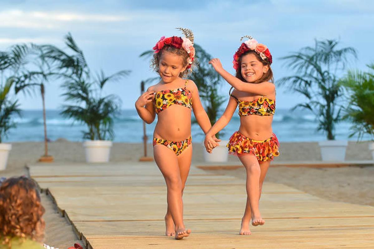 Desfile solidario a favor de Pequeño Valiente Desfile solidario a favor de Pequeño Valiente