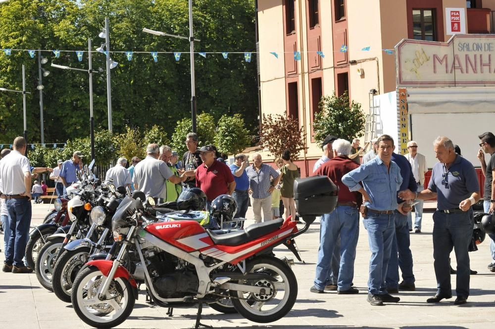 Concentración de motos clásicas en Laviana