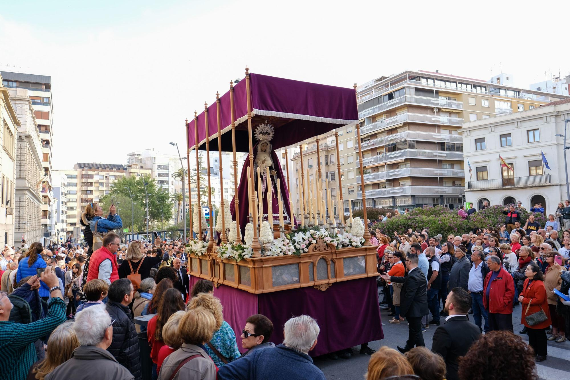 La Virgen en procesión