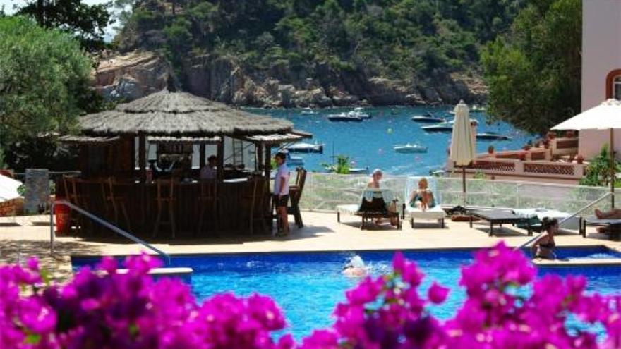 La  piscina de l&#039;Hotel Aigua Blava de Begur.