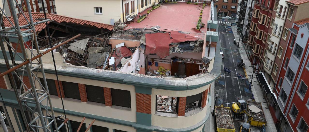Estado en el que quedó el edificio del colegio San Vicente Paúl tras el derrumbe.