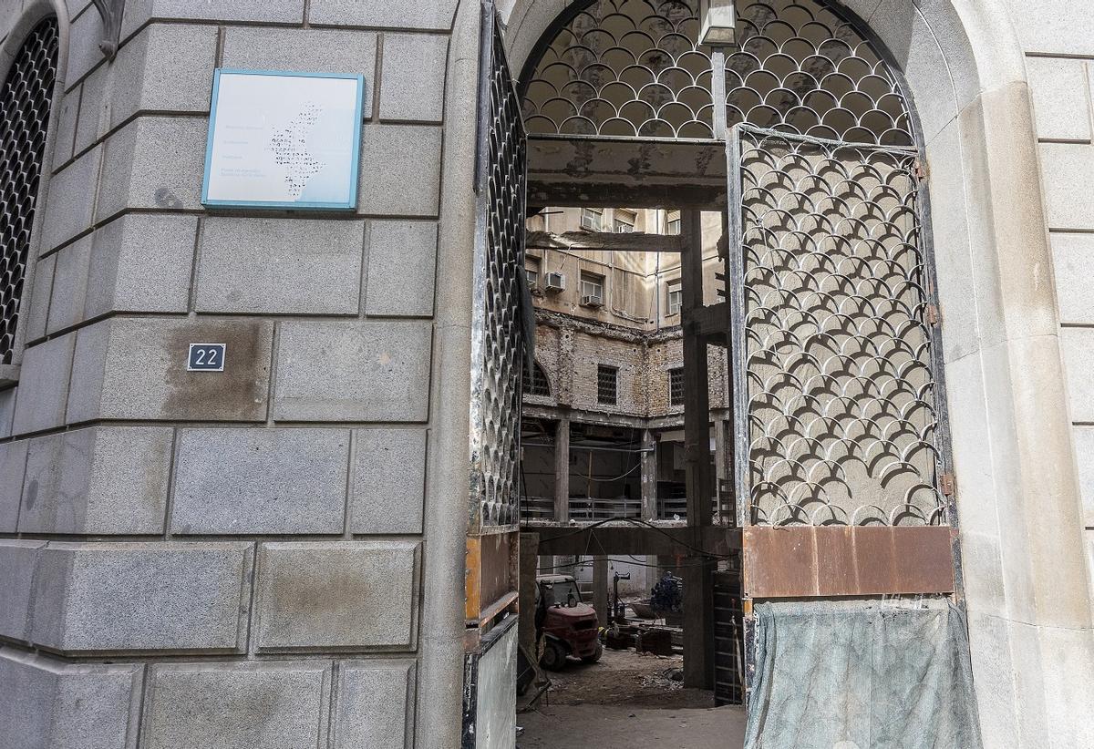 Aspecto que presenta el interior del recinto sanitario, este miércoles