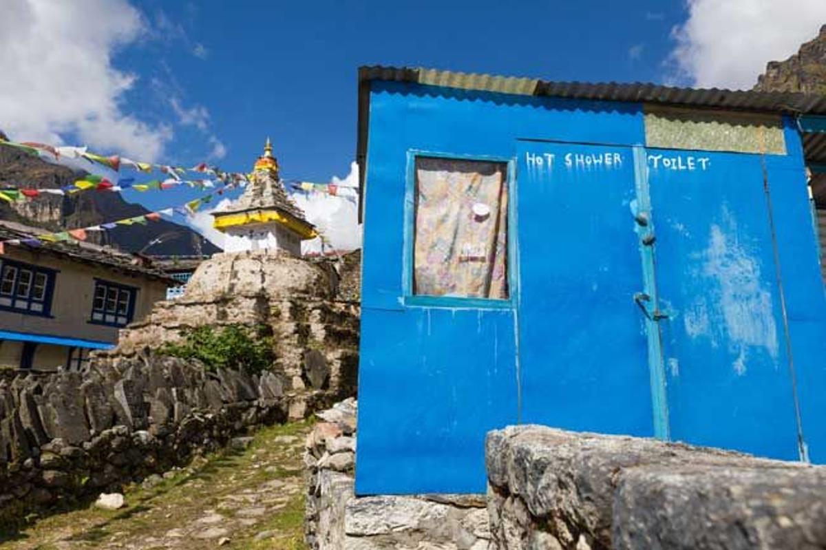 Rudimnetarios baños en Nepal