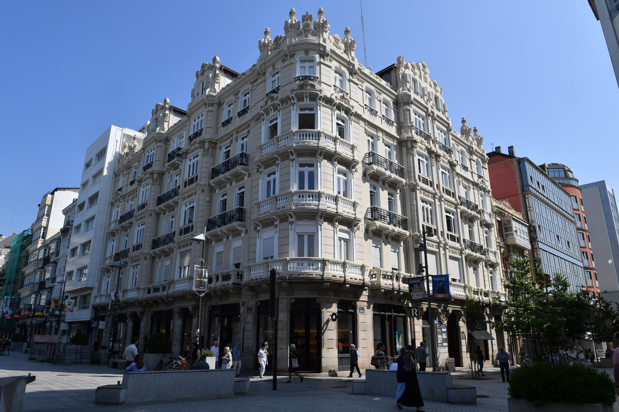 La Casa Viturro ya luce su fachada descubierta al completo