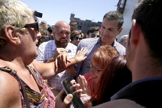 Delia Padrón Acto de los candidatos del PSOE al congreso y senado con la participación del candidato a la presidencia del gobierno Pedro Sánchez. , puerto de la cruz