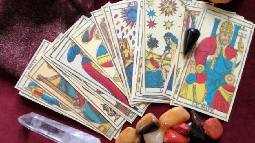 Tarot y horóscopo, los estandartes del esoterismo