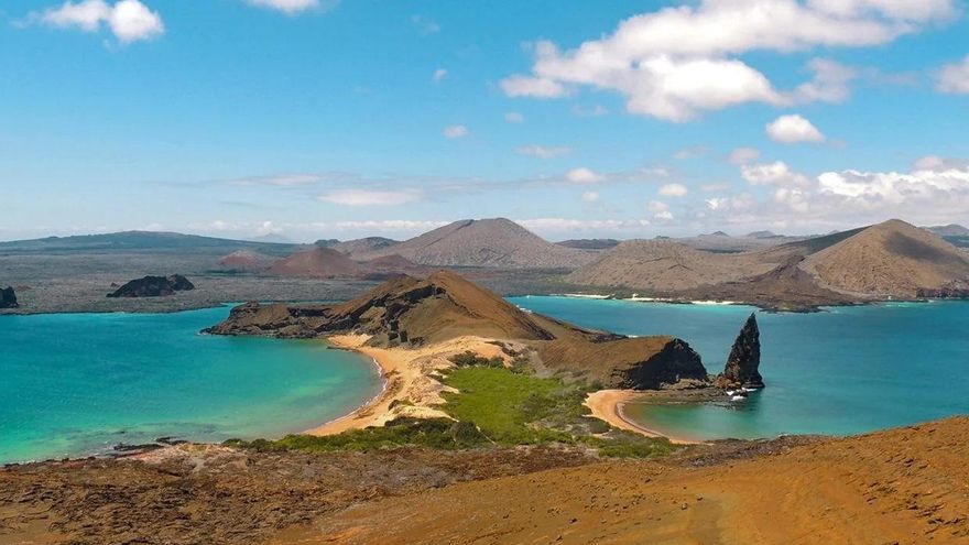 El paraíso biológico de las Galápagos, amenazado desde varios frentes