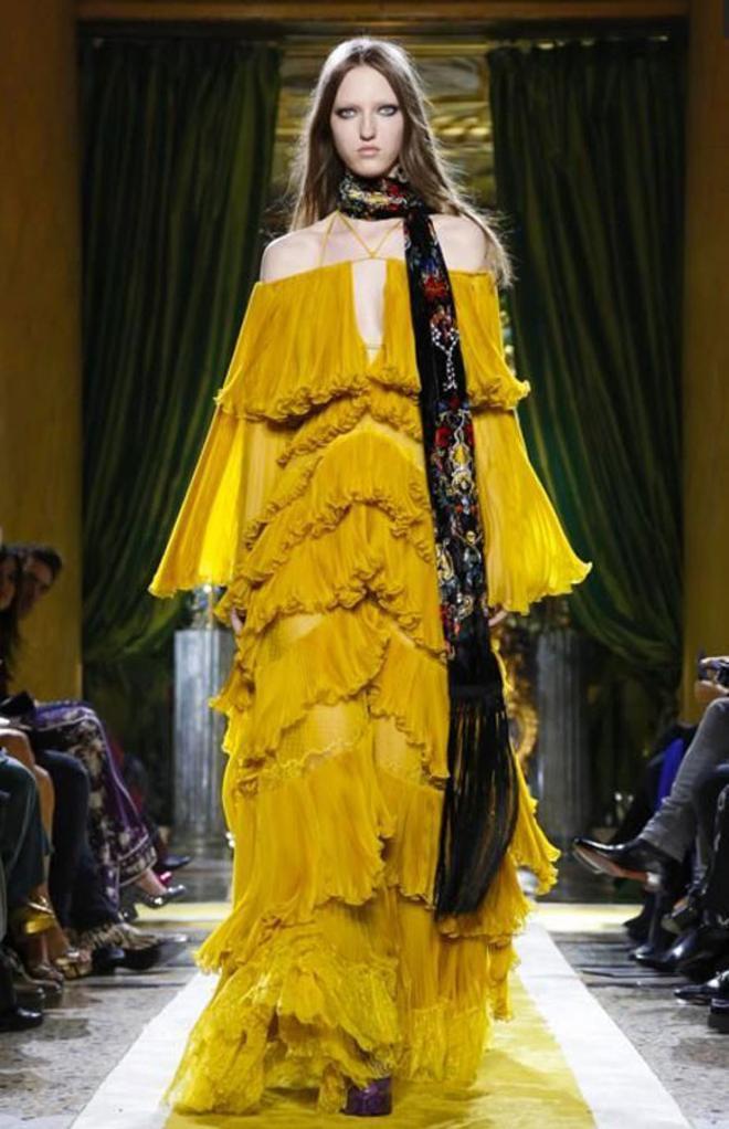 Vestido amarillo de Roberto Cavalli