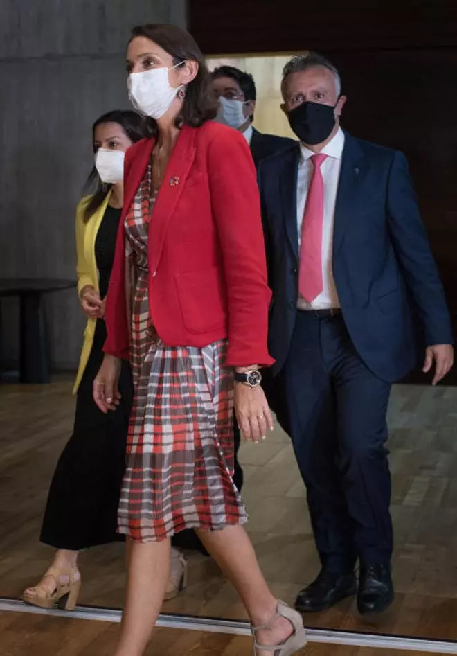 Encuentro de Ángel Víctor Torres con la ministra Reyes Maroto