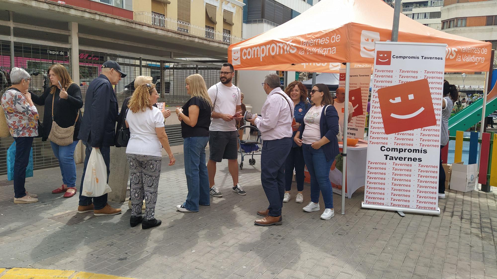 La campaña de los partidos de Tavernes en el mercadillo