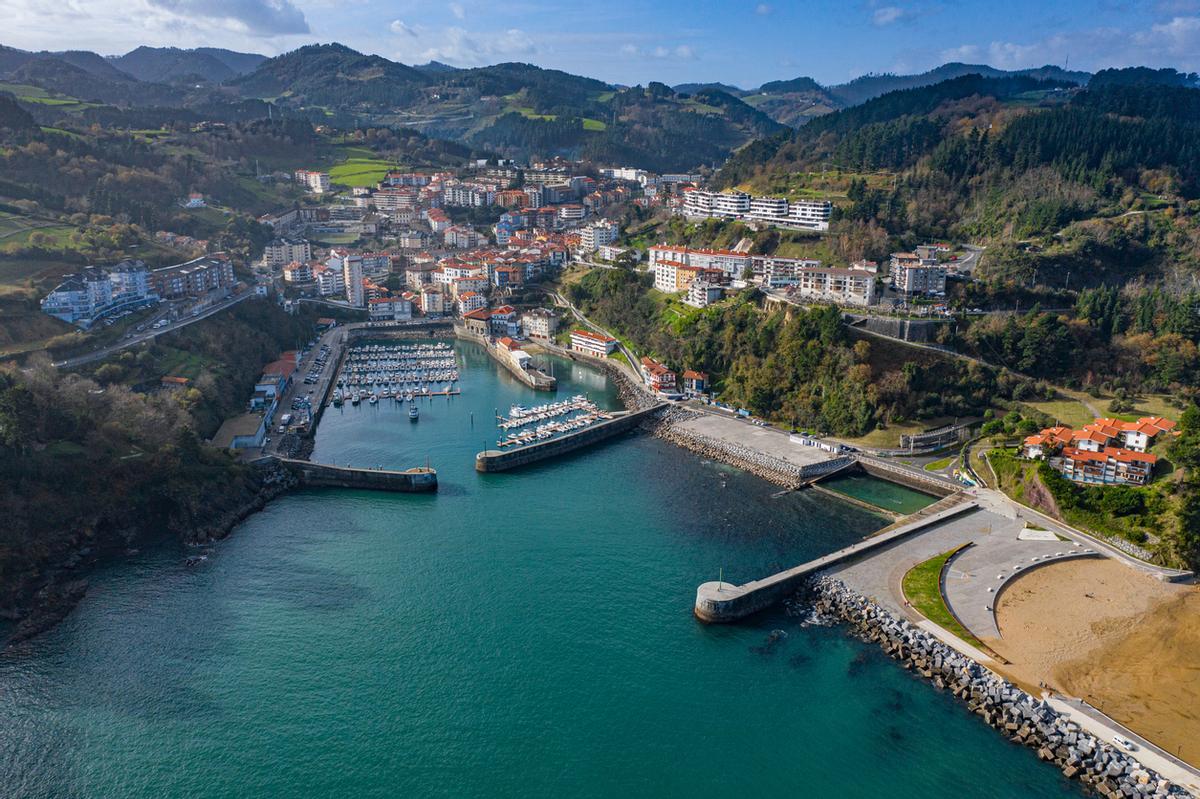 Vista aérea del puerto de Mutriku, Gipuzkoa