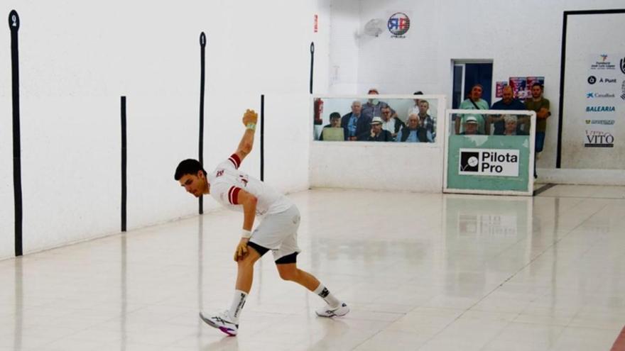 Doble ració del Campionat Individual Professional de raspall masculí al Trinquet Ciscar en la setmana de les festes patronals en Piles
