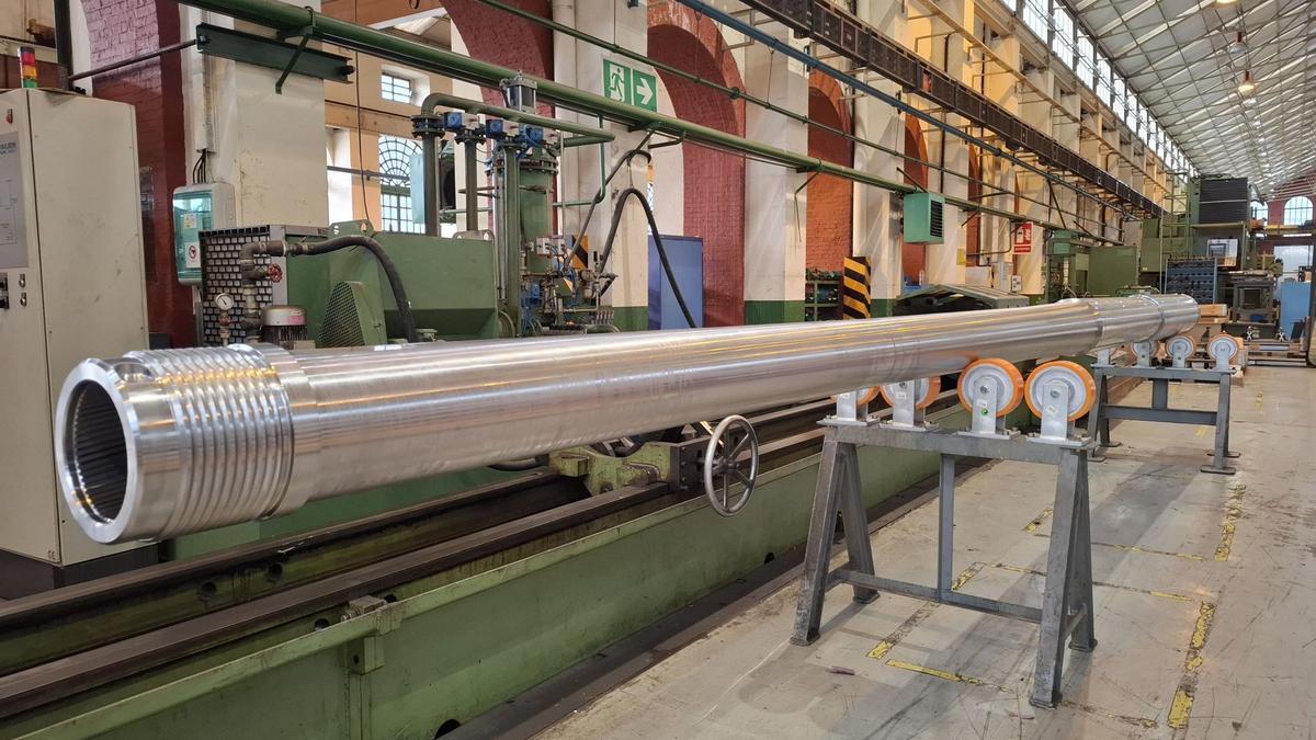 Cañón de 155 milímetros, en la fábrica de Santa Bárbara en Trubia.