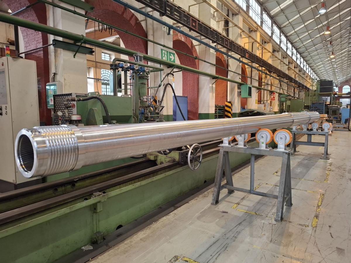 Cañón de 155 milímetros, en la fábrica de Santa Bárbara en Trubia.
