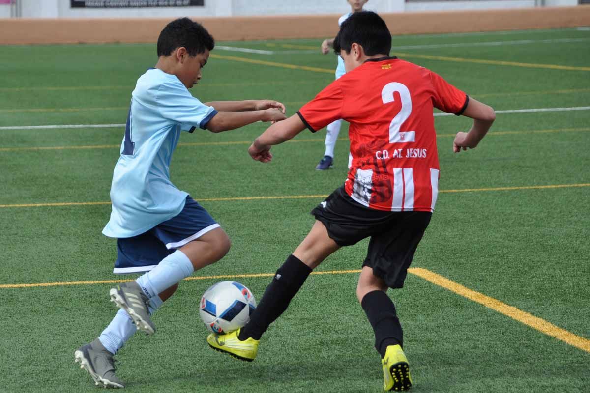 Imágenes de la jornada de fútbol base (17/18 abril)