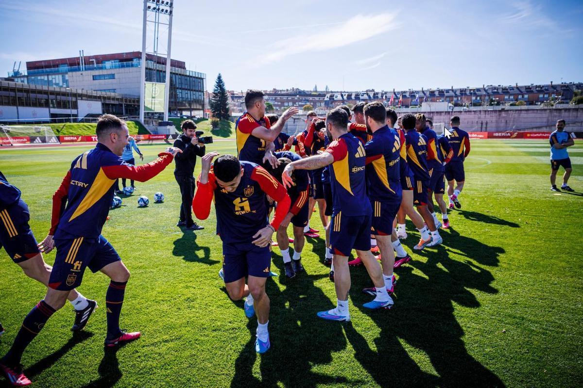 De la Fuente baixa de la bastida: una Espanya sense wifi i amb més futbol que ego