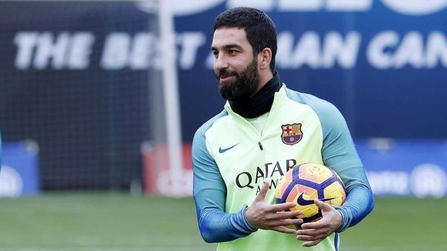 Arda Turan se marcha cedido al Estambul Basaksehir