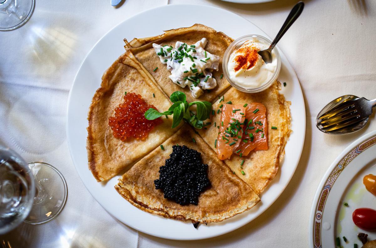 Crepes con caviar y salmón en el restaurante Rasputin. Cuando cambió de dueños, sustituyeron los blinis por este otro plato.