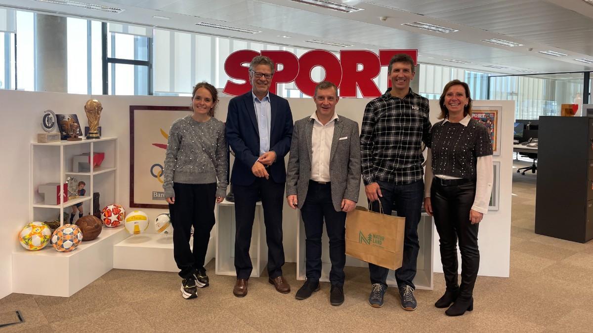 Joan Vehils, director de SPORT, durante el encuentro en el diario