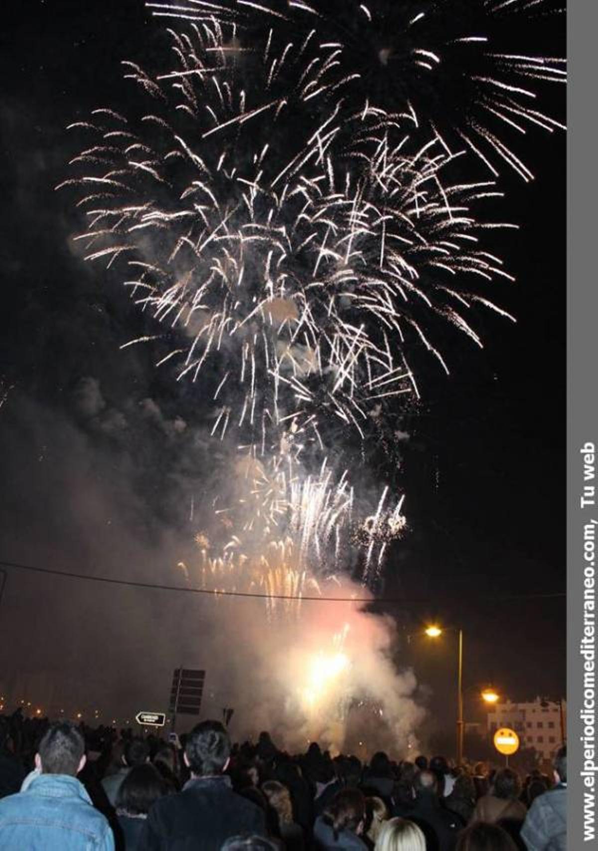 Galería de fotos: La Nit del Foc ilumina el cielo de Burriana