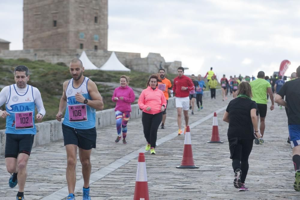 La carrera nocturna de la Torre de Hércules