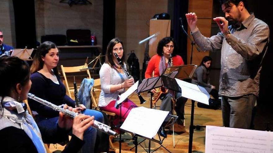 Ensayo de un concierto del conservatorio de Cambados. // Iñaki Abella