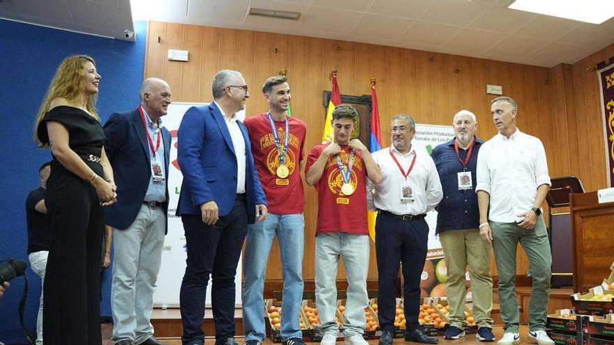 Vídeo | Gavi y Fabián se rinden a Los Palacios y Villafranca