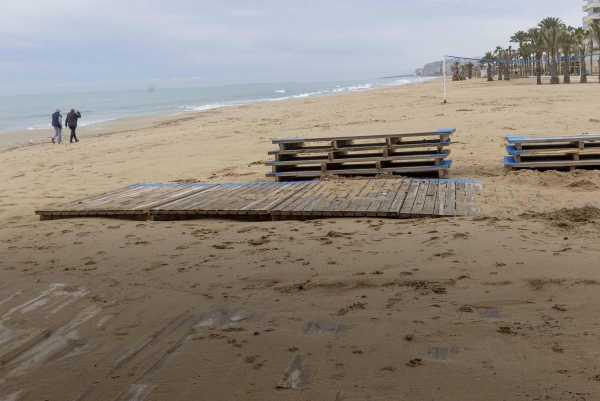 Estas son las playas más afectadas por las borrascas Ingrid y Harry en Alicante Estas son las playas más afectadas por las borrascas Ingrid y Harry en Alicante