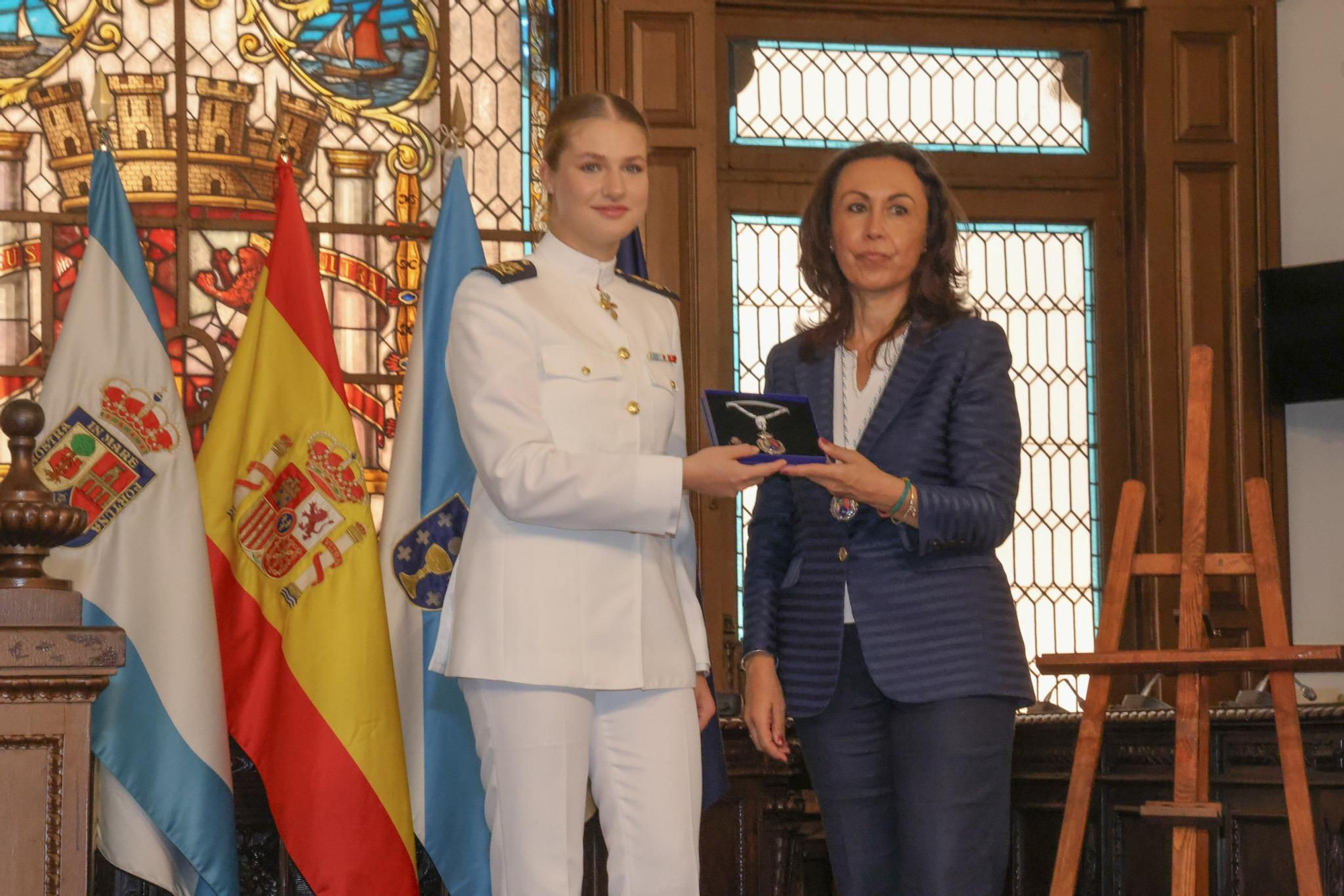 Marín se viste de gala para nombrar a la princesa Leonor Hija Adoptiva