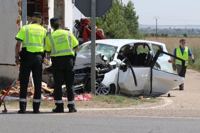 Dos fallecidos en un accidente en Coreses (Zamora)