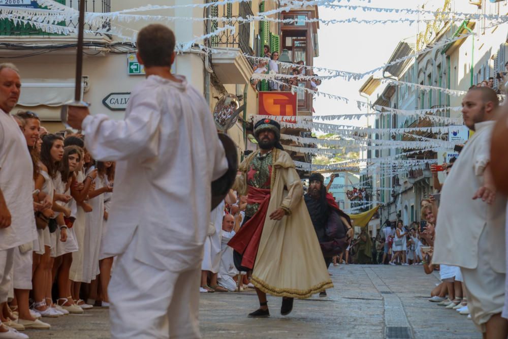 Pollença se vuelca con el simulacro de los moros y cristianos