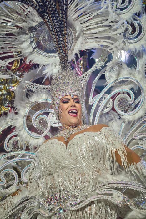 Candidatas durante la Gala de Elección a Reina del Carnaval de Santa Cruz