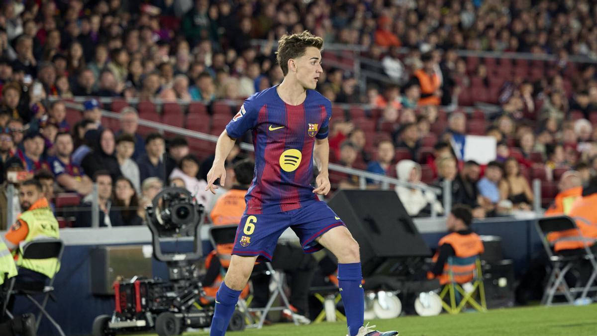 "Gavi, Gavi...": La enorme y emotiva ovación de un emocionado Camp Nou al regreso del '6'