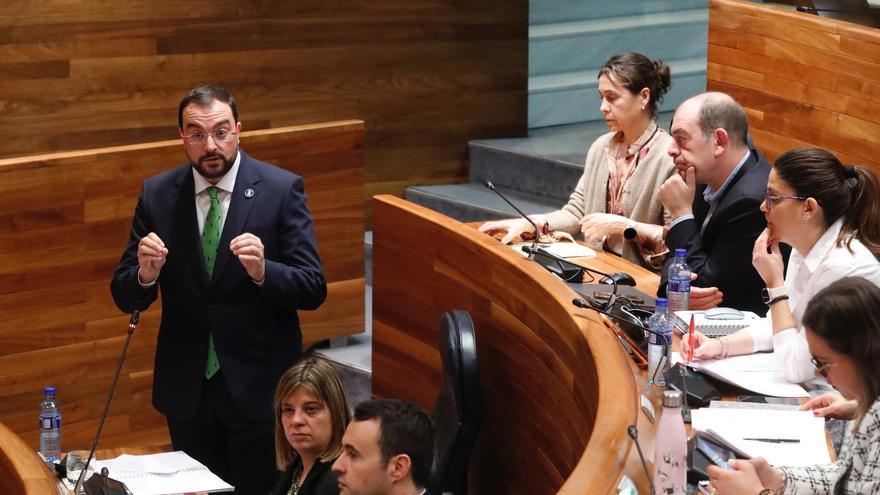Barbón vuelve a cambiar la estructura de Gobierno: anuncia ahora la creación de otra nueva Consejería
