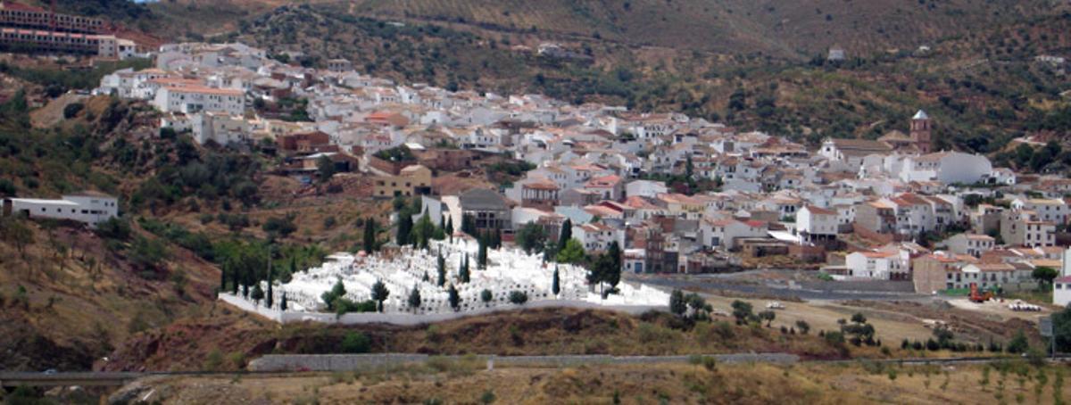 Cementerio de Casabermeja: el más bonito de España