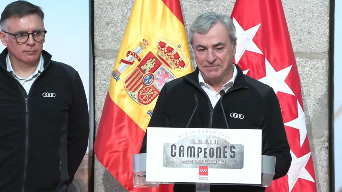 Carlos Sainz, en el homenaje de la Comunidad de Madrid tras ganar su cuarto Dakar