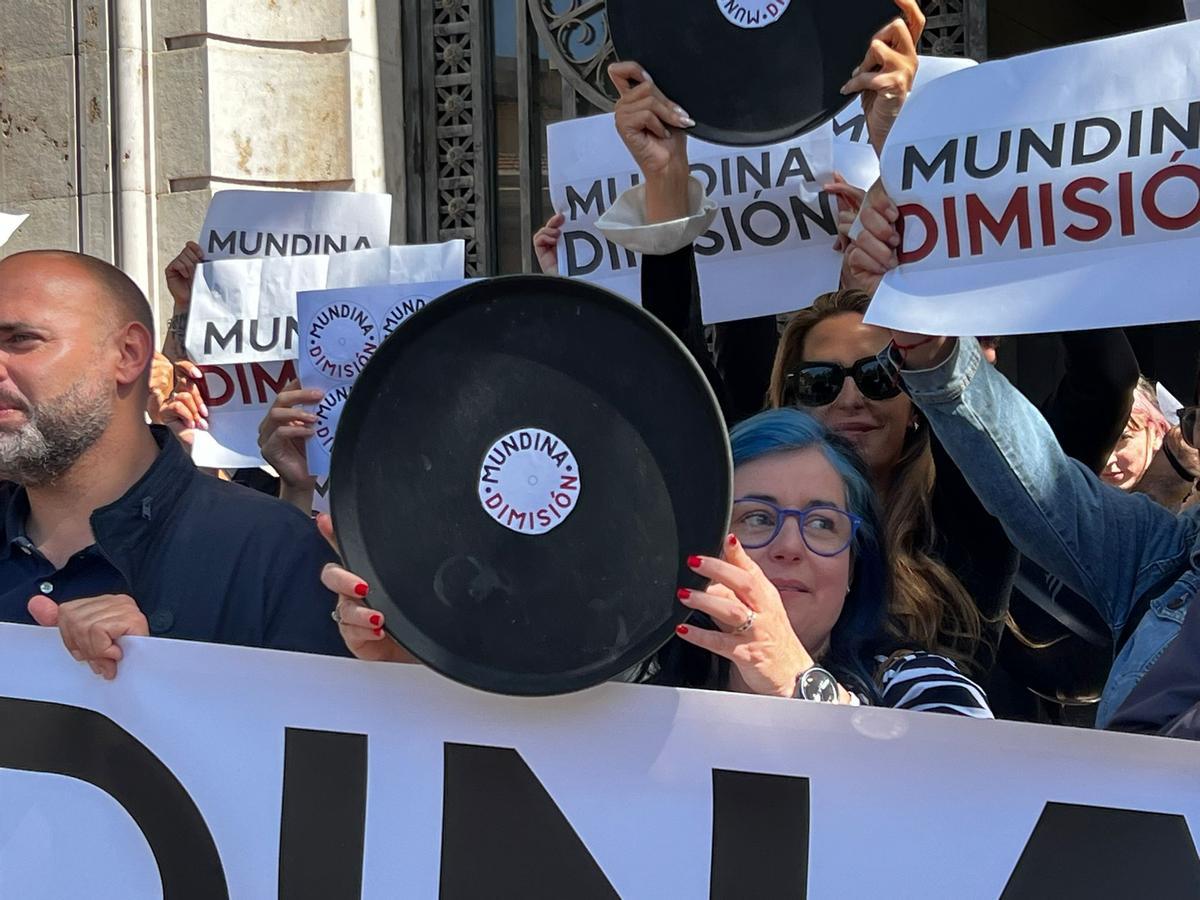 Hosteleros y discotecas de Russafa pidemn la dimisión del concejal Mundina por la ZAS