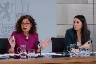 El IVA de las compresas y la ley contra la trata: cuenta atrás para la agenda feminista del Gobierno