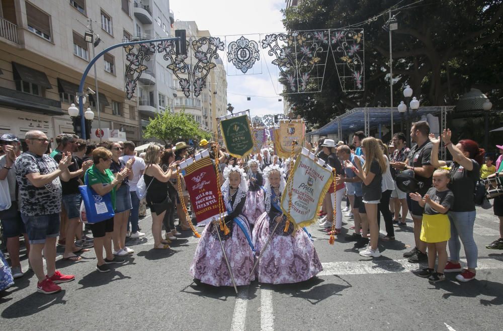 Hogueras 2019: El sábado festero arranca con el desfile de recogida de premios.