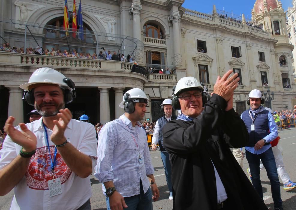 Búscate en la mascletà del 18 de marzo