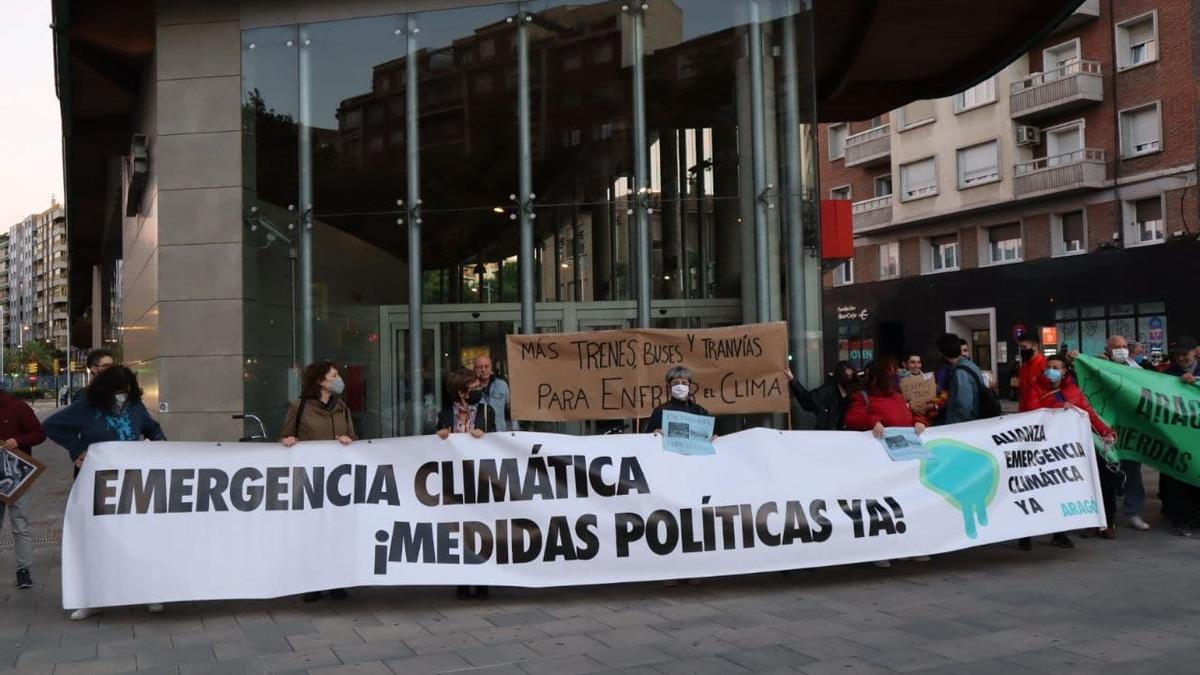 La Alianza por la Emergencia Climática apoya las reivindicaciones de Aragón por un tren de calidad y sostenible.