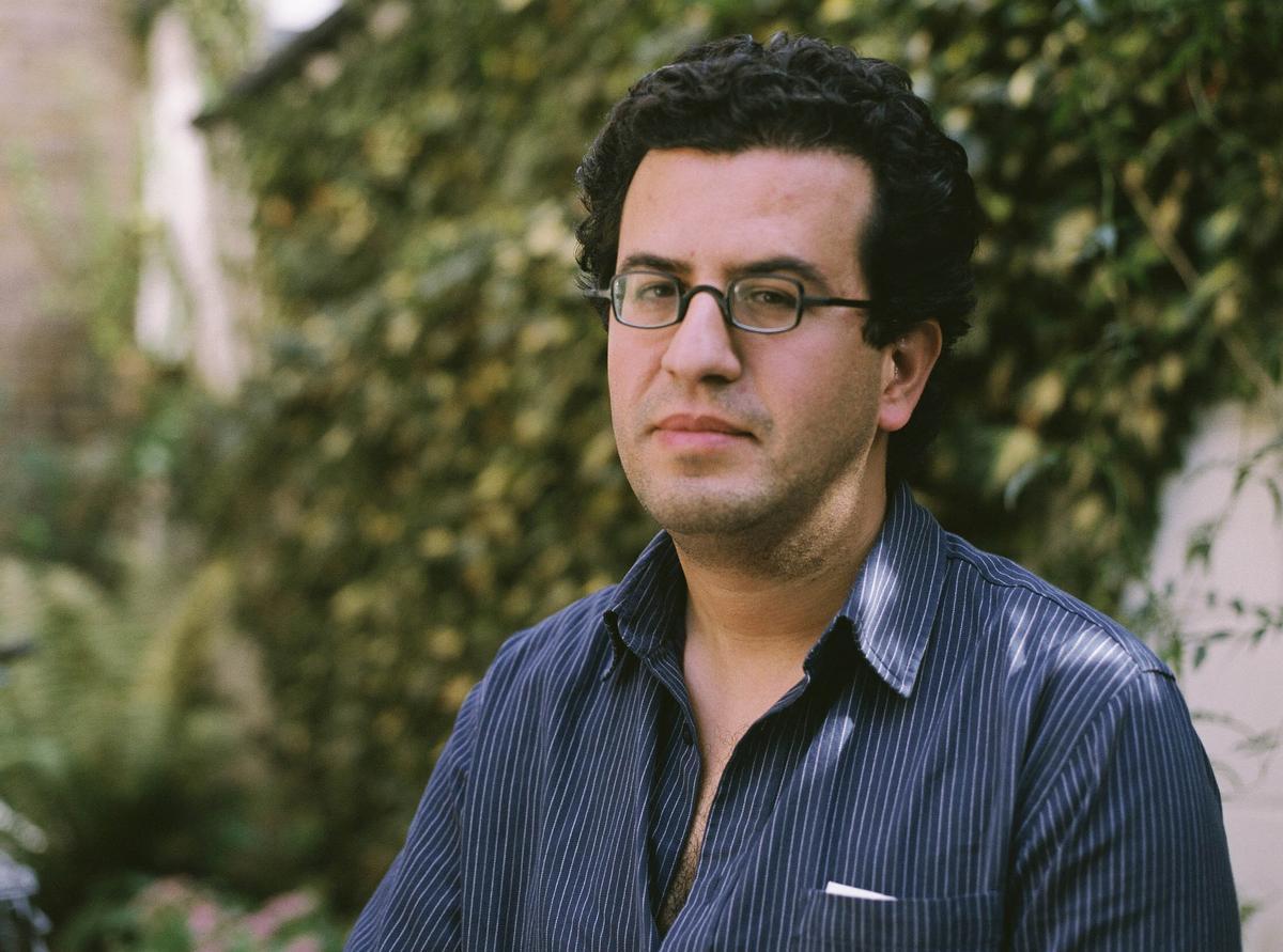 El escritor Hisham Matar, autor de 'Los amigos de mi vida'