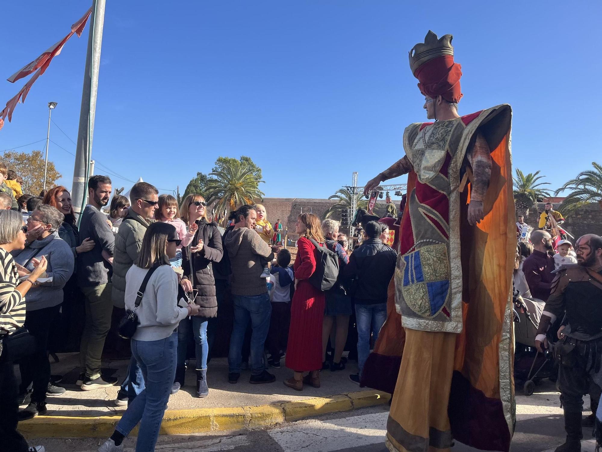 El multitudinario viaje al pasado de la Feria Medieval de Mascarell, en imágenes