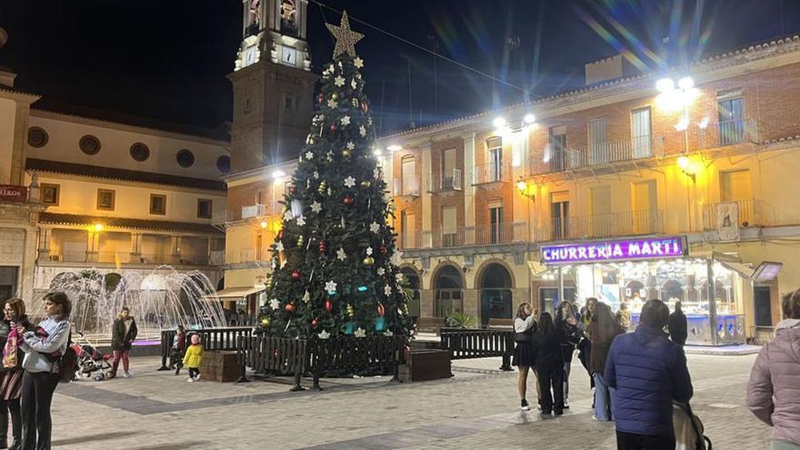 Navidad en Castellón: Encienden la iluminación de Nules y celebran un evento comercial